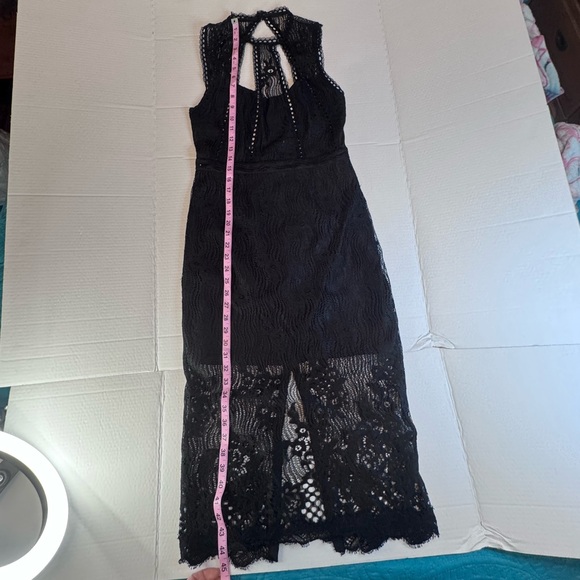 Alexia Black Lace Open Back Midi Dress – Size M - Picture 10 of 15